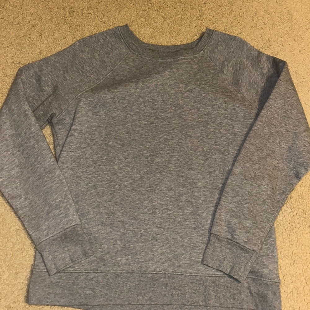 Time and Tru Heather Gray Pullover